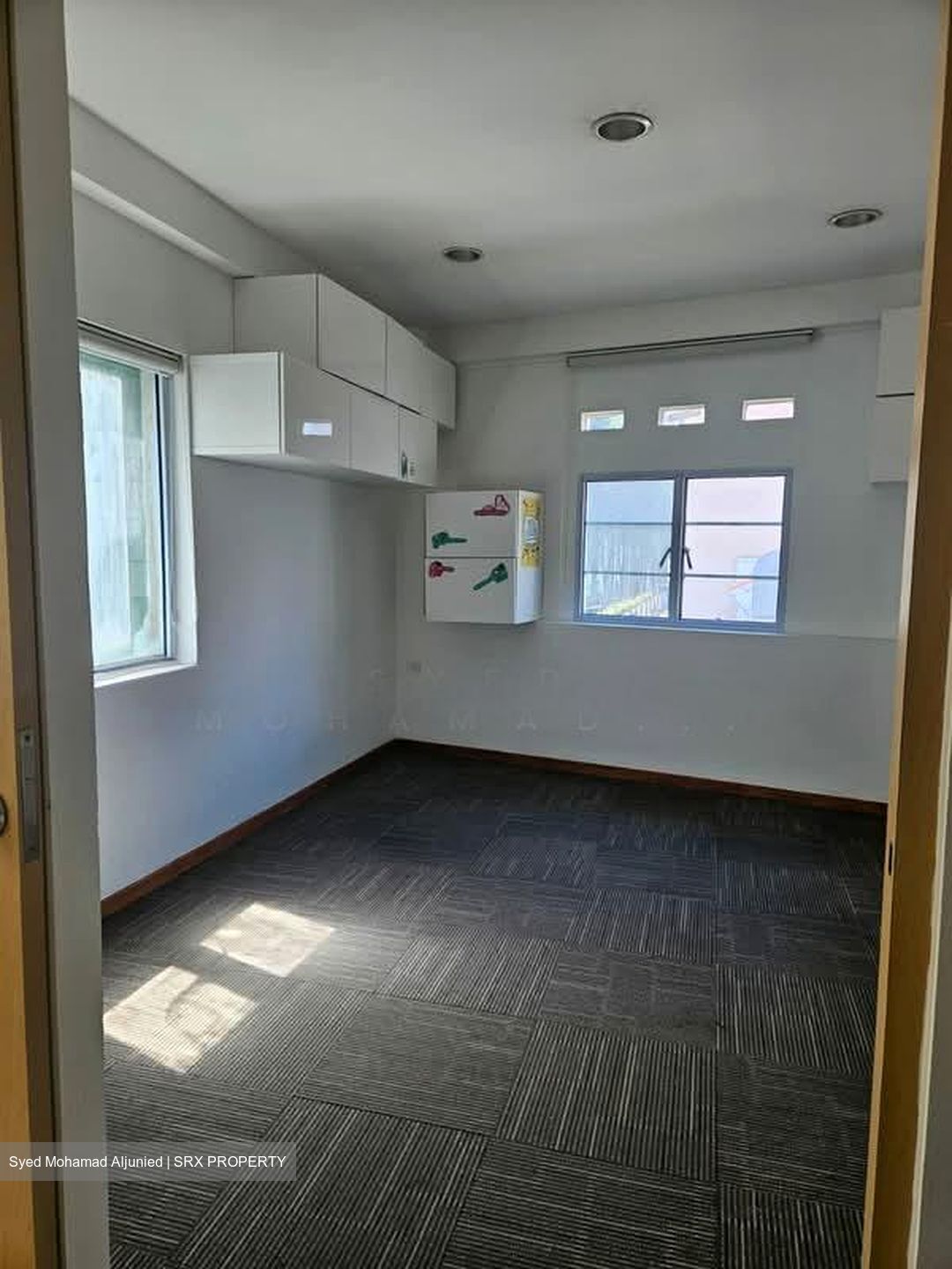 Jalan Besar (D8), Office #575697091
